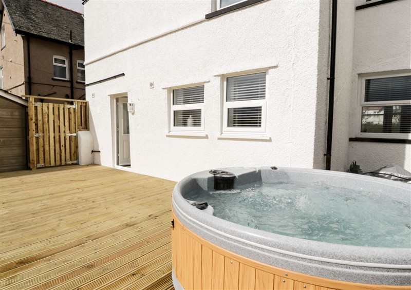There is a hot tub at 51 Trinity Avenue, Llandudno
