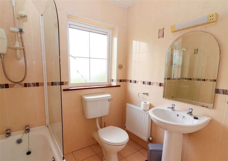 The bathroom (photo 2) at 51 Woodview Park, Tralee