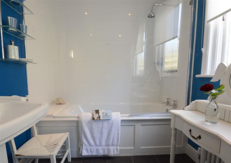 The bathroom at 52 Lee Road, Aldeburgh, Aldeburgh