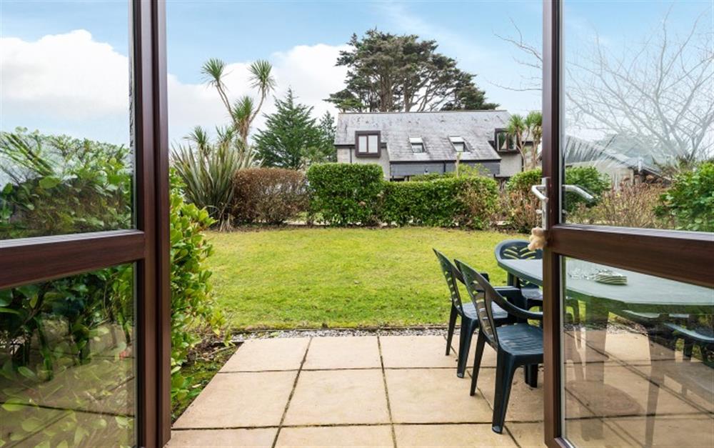 Open the lounge doors and bring the outside inside! at 55 Upper Maen Cottage in Maenporth