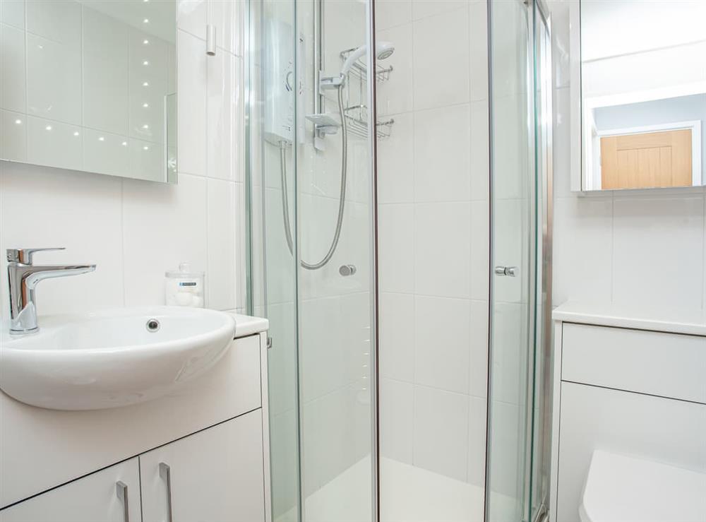 Shower room (photo 2) at 6 Camelside in Wadebridge, Cornwall