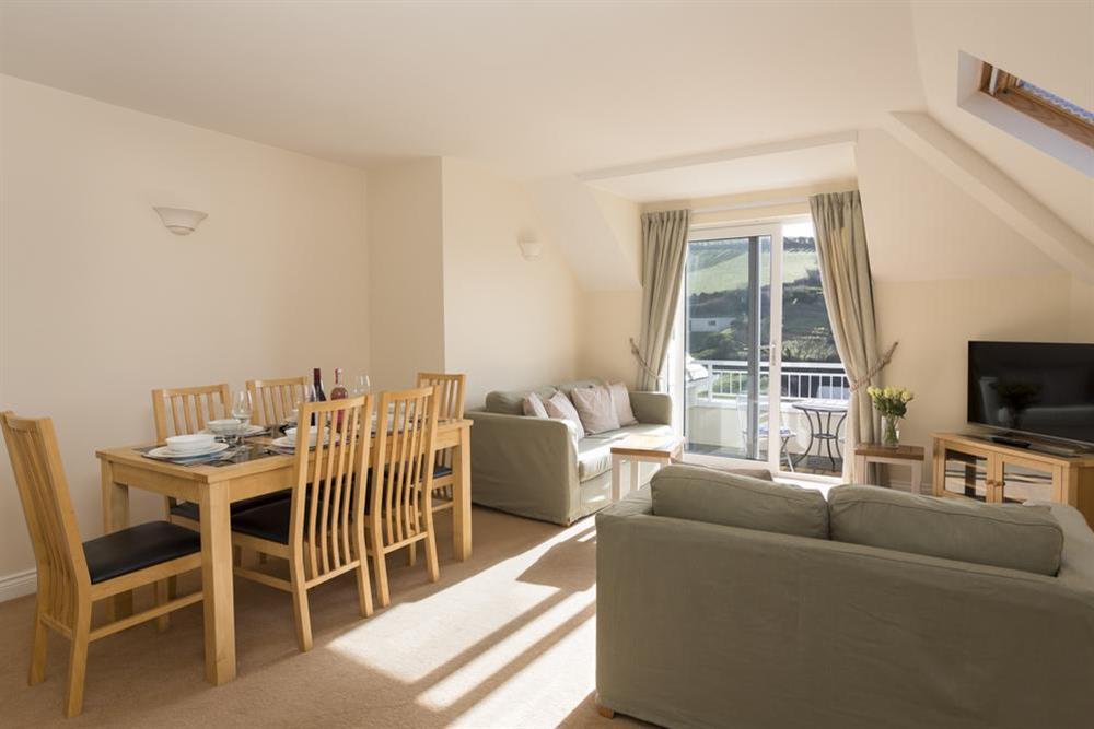 Open plan sitting/dining room (photo 2) at 6 Chichester Court in Hope Cove, Nr Kingsbridge