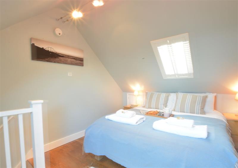 This is a bedroom (photo 3) at 6 Coastguard Cottages, Aldeburgh, Aldeburgh