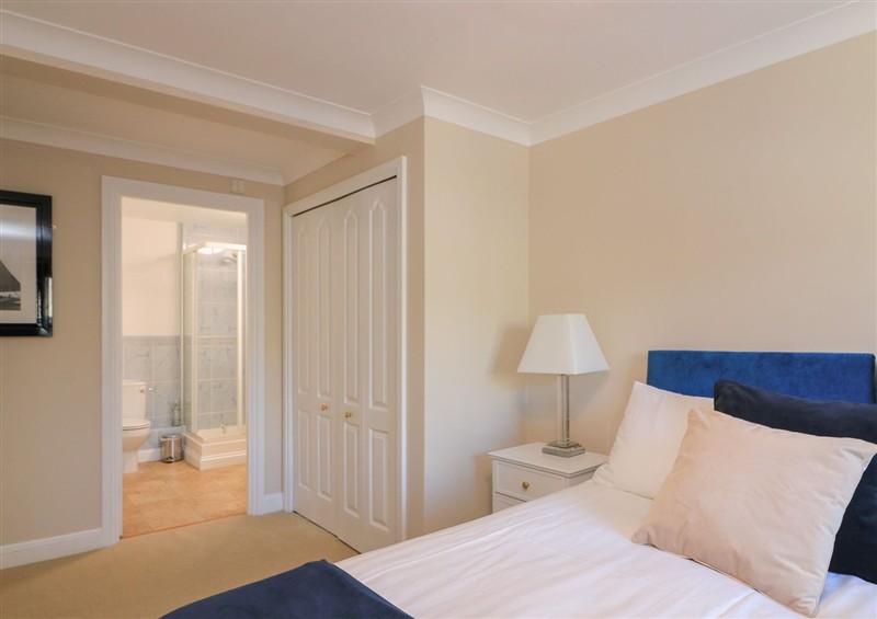 One of the bedrooms (photo 2) at 6 Dartmouth House, Dartmouth