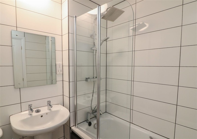 This is the bathroom at 6 Dartmouth House, Dartmouth