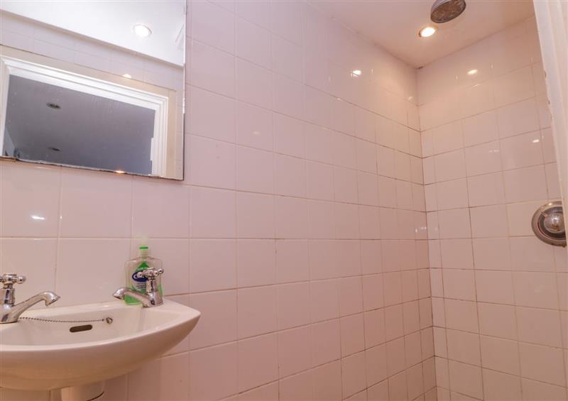 The bathroom at 6 Gloster Terrace, Sandgate