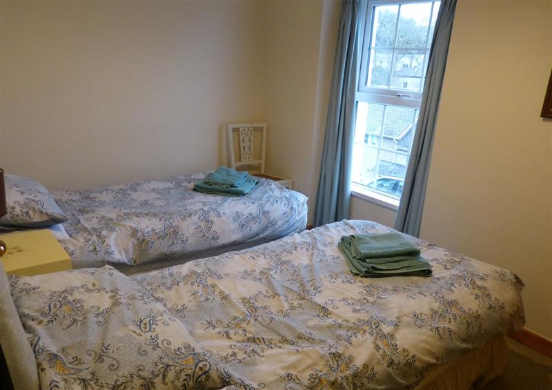 This is a bedroom at 6 Glyn Terrace, Borth-Y-Gest near Porthmadog