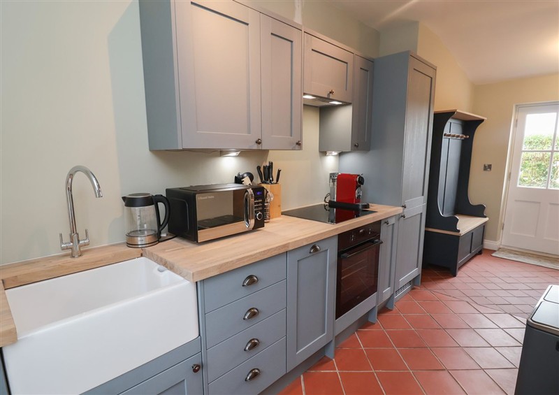 Kitchen (photo 2) at 6 Gravel Hill, near Burnham Market