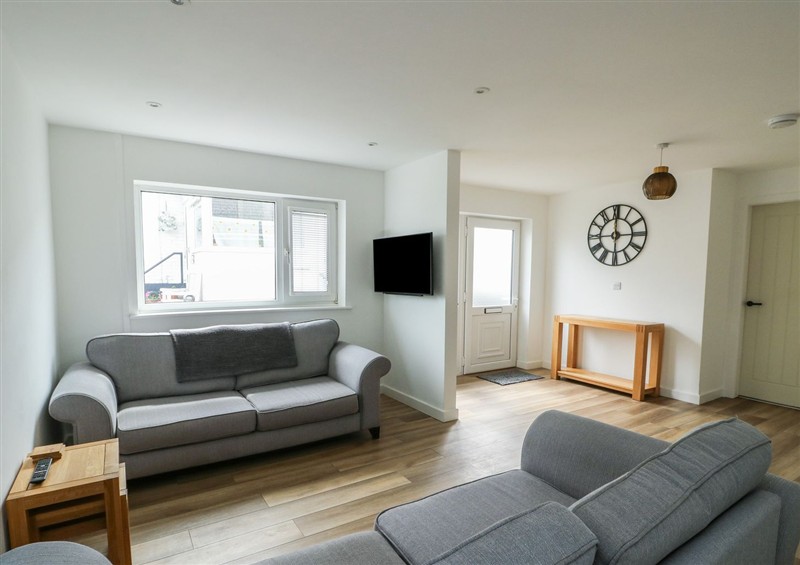 Enjoy the living room (photo 2) at 6 Gwelfor Estate, Cemaes Bay