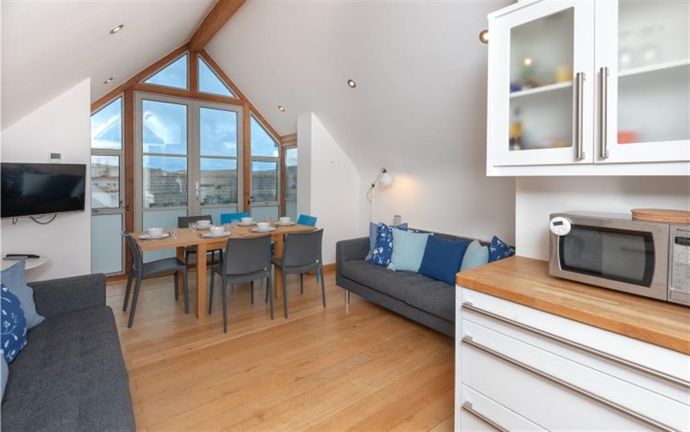 The open plan living area at 6 Harbour Yard in Salcombe