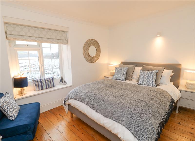 A bedroom in 6 Hillside Terrace at 6 Hillside Terrace, Kingswear
