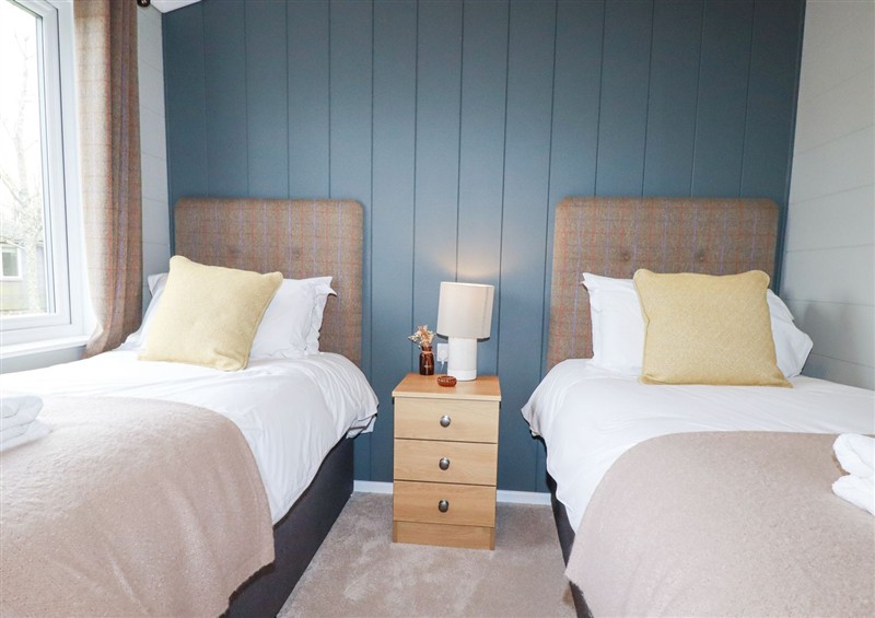 A bedroom in 6 Meadow Retreat (photo 2) at 6 Meadow Retreat, Dobwalls
