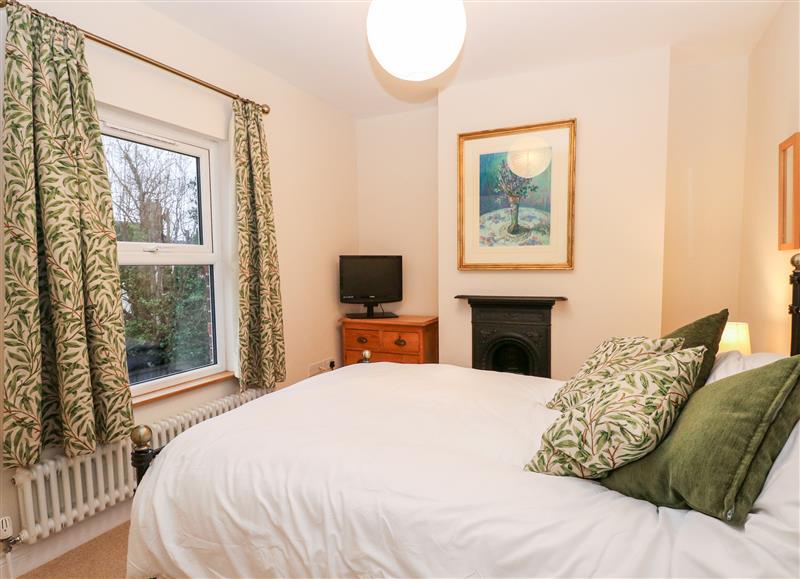 This is a bedroom (photo 2) at 6 Melinda Cottage, East Runton