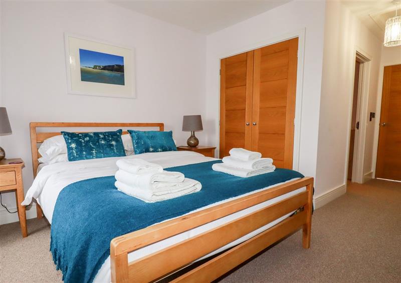 A bedroom in 6 Ocean Heights (photo 4) at 6 Ocean Heights, Newquay