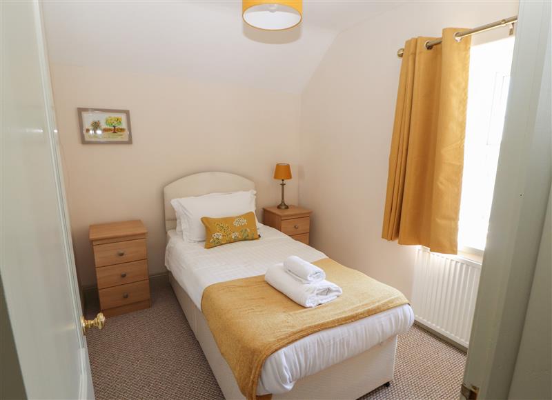 One of the 3 bedrooms at 6 Rose Bank Cottages, Dalston