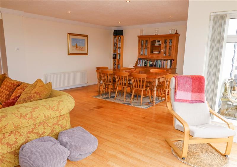 The living room (photo 2) at 6 Strandview Cottages, Castlerock
