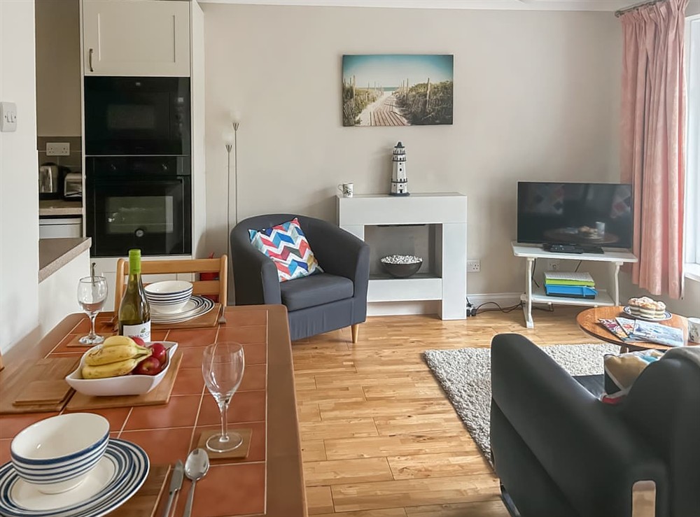 Dining Area (photo 2) at 6 The Cove in Mullion, Cornwall