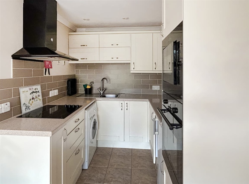 Kitchen area at 6 The Cove in Mullion, Cornwall