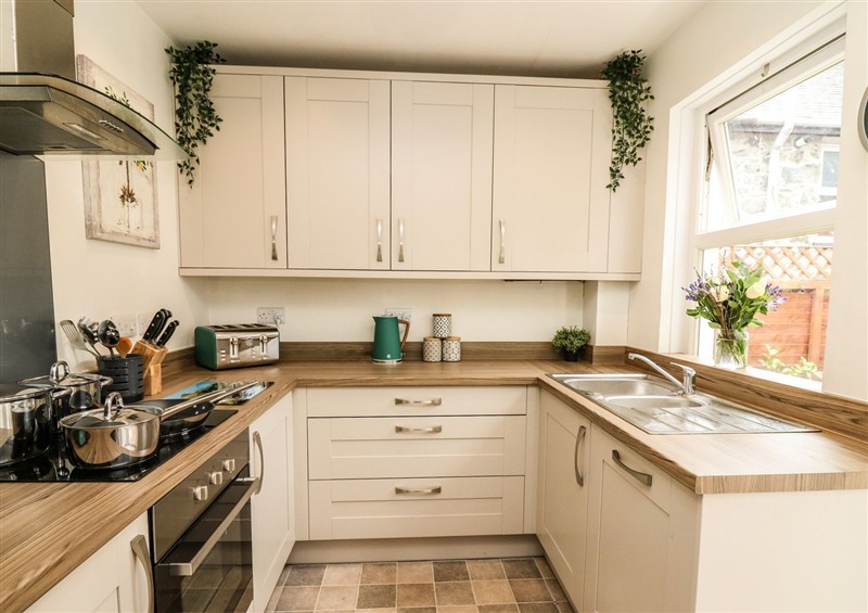 The kitchen at 6 Upperfield Street, Dolgellau