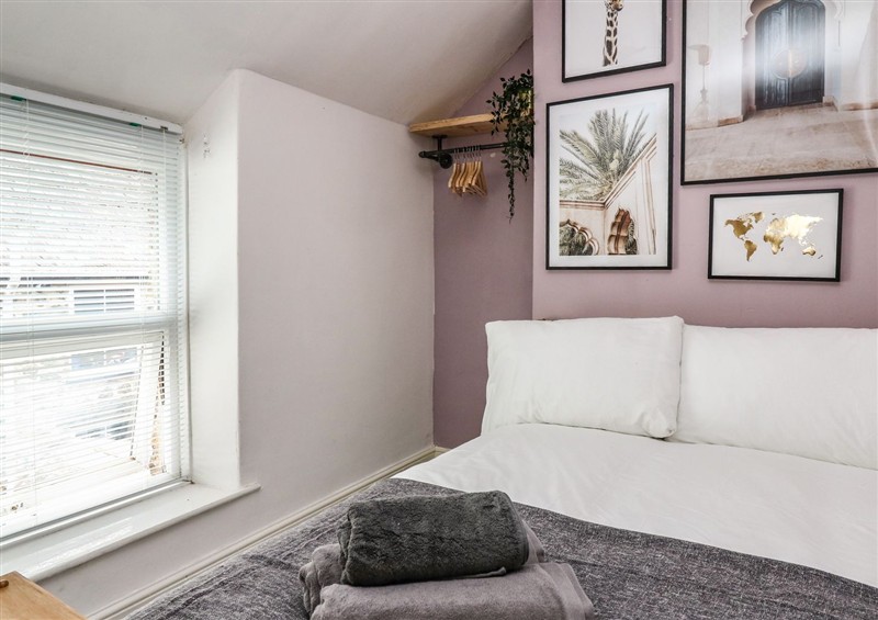 This is a bedroom (photo 2) at 6 Upperfield Street, Dolgellau