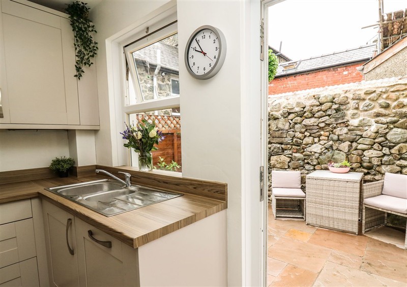 This is the kitchen (photo 2) at 6 Upperfield Street, Dolgellau