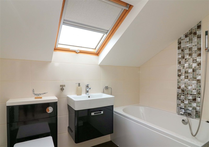 This is the bathroom at 61B Fore Street, Kingsbridge
