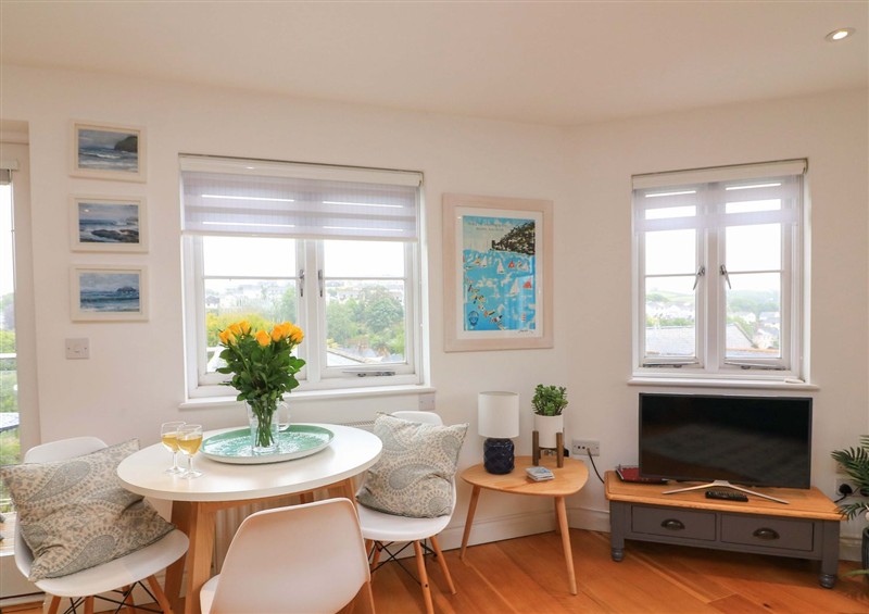 This is the dining room at 61B Fore Street, Kingsbridge