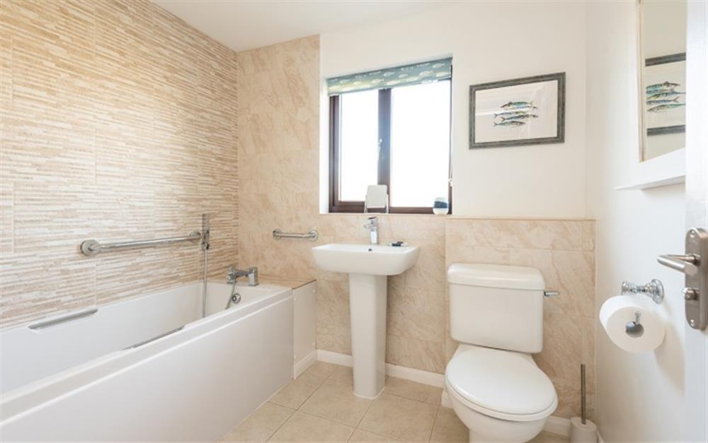 The family bathroom has just been refurbished to a high standard. at 62 Lower Maen Cottage in Maenporth