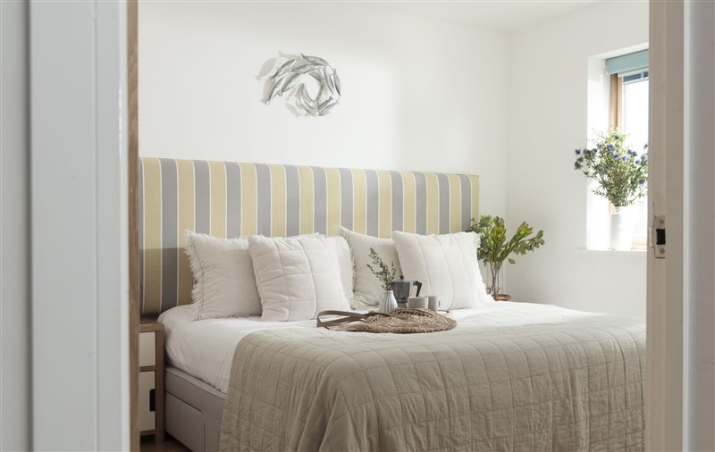 A bedroom in 66 Pentire at 66 Pentire, Cornwall