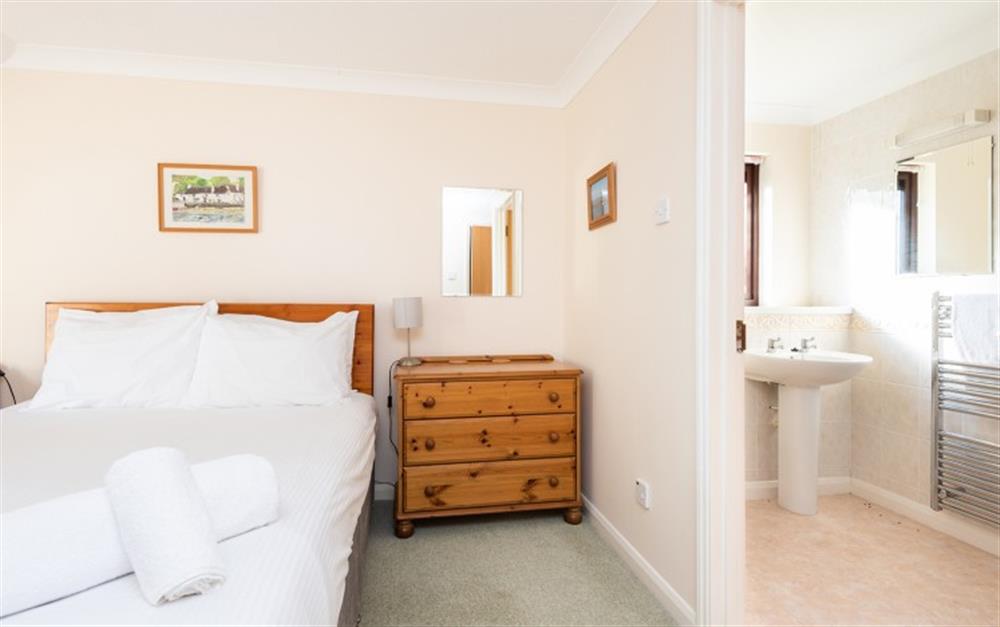 The en suite, off of the master bedroom. at 67 Lower Maen Cottage in Maenporth