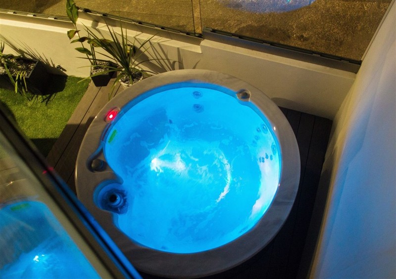 Hot tub