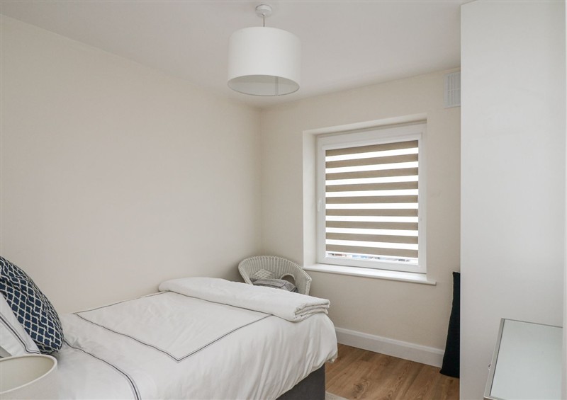 One of the 2 bedrooms (photo 2) at 7 Belfort Court, Dundrum