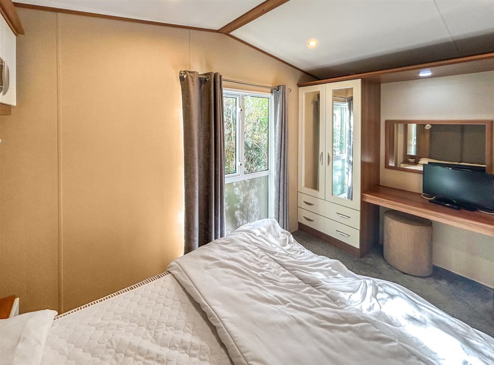 Double bedroom (photo 2) at 7 Burnham in Burnham-on-Sea, Somerset