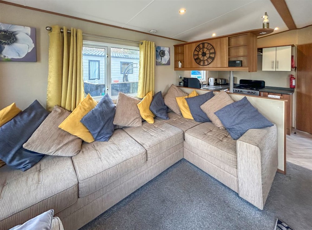 Open plan living space (photo 2) at 7 Burnham in Burnham-on-Sea, Somerset