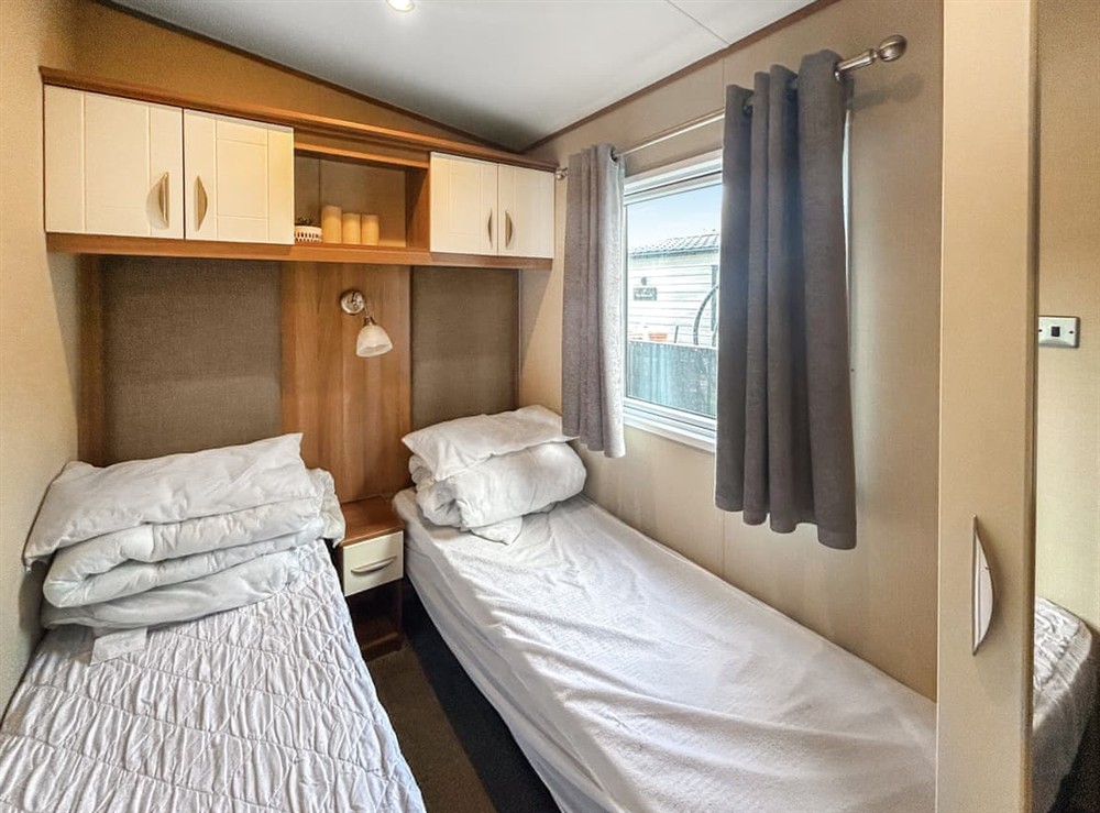 Twin bedroom (photo 2) at 7 Burnham in Burnham-on-Sea, Somerset