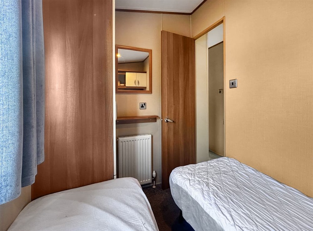 Twin bedroom (photo 3) at 7 Burnham in Burnham-on-Sea, Somerset