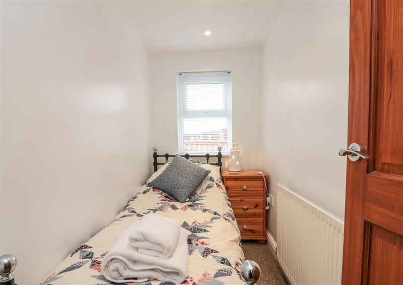 One of the 3 bedrooms (photo 2) at 7 Chapel Street, Flamborough