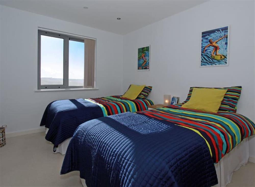 Twin bedroom at 7 Cribbar in , Newquay