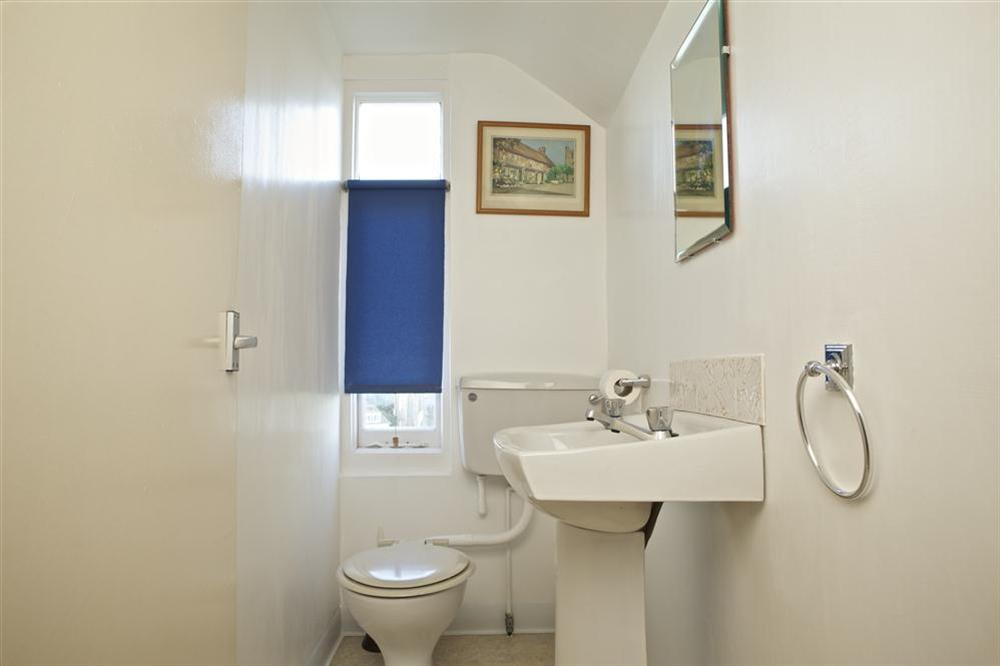 Separate WC at 7 Glenthorne House in , Salcombe