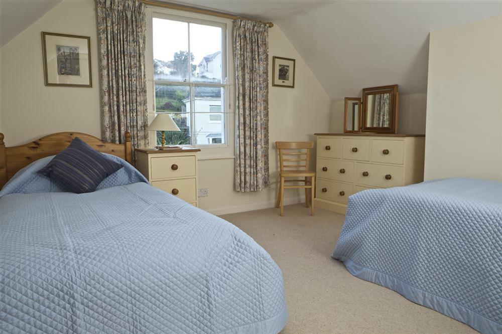 Twin bedroom 1 at 7 Glenthorne House in , Salcombe