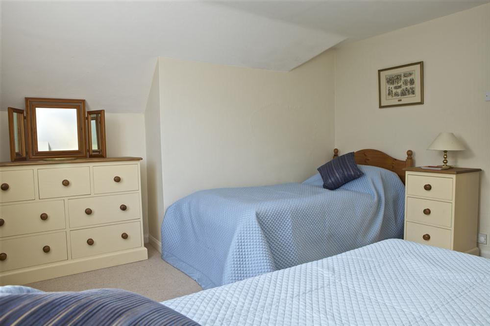 Twin bedroom at 7 Glenthorne House in , Salcombe