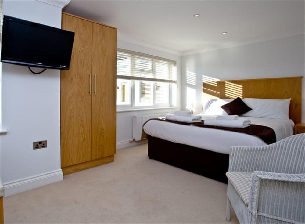 Double bedroom (photo 2) at 7 Goodrington Lodge in , Paignton