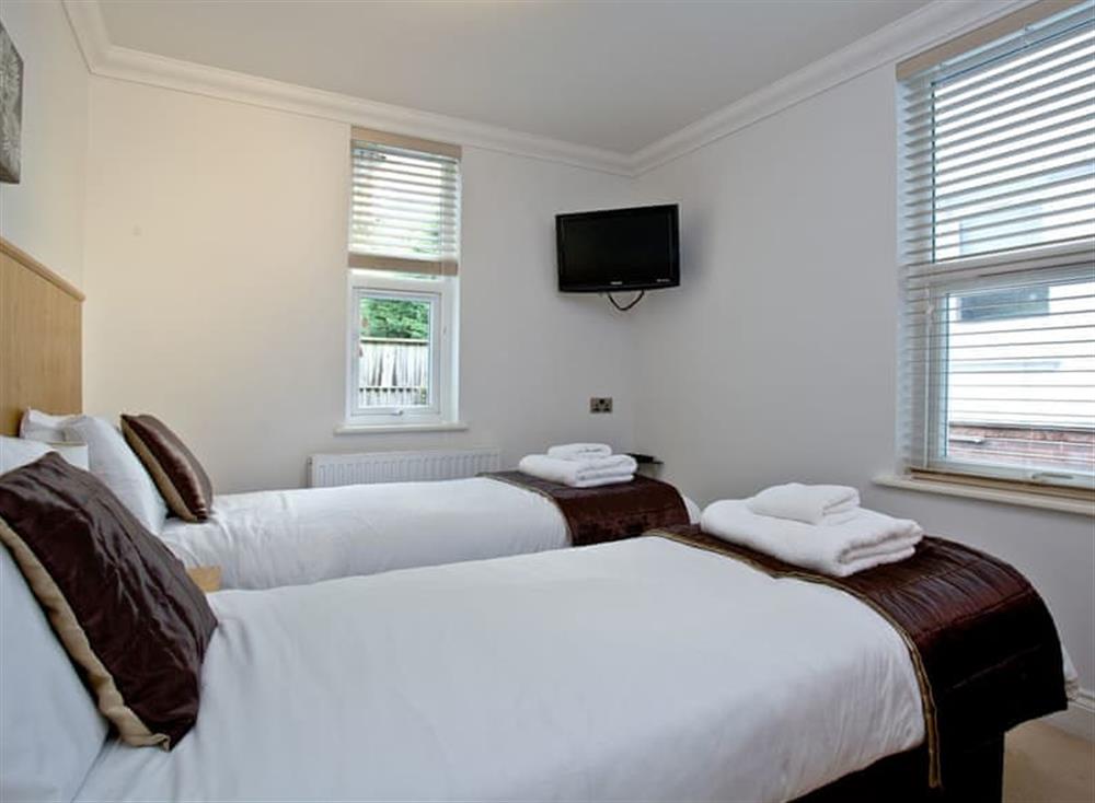 Twin bedroom (photo 2) at 7 Goodrington Lodge in , Paignton