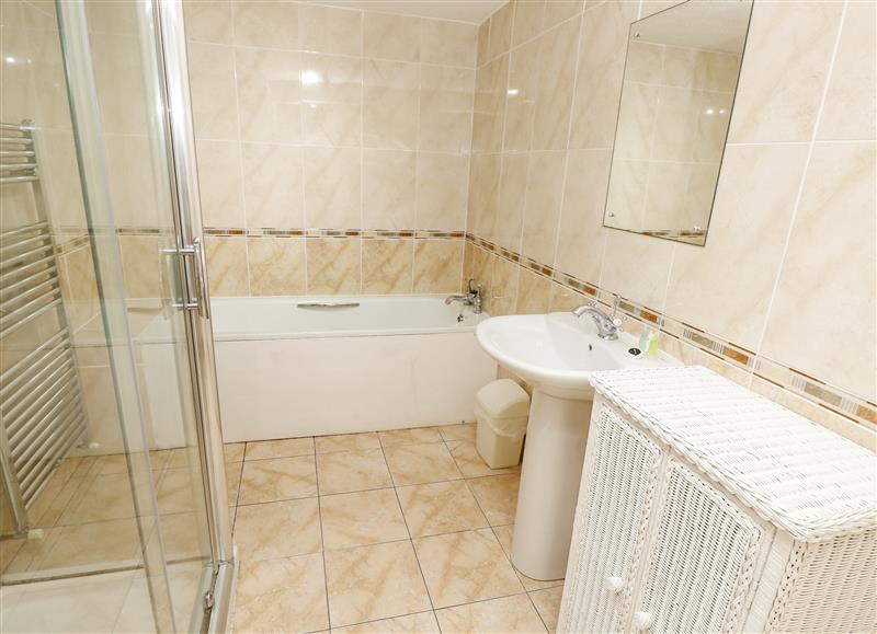 The bathroom at 7 Hope Road, Shanklin