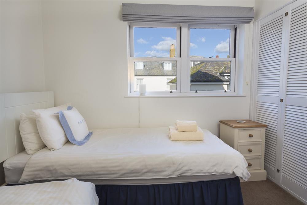 Twin bedroom with two single beds (photo 2) at 7 Island Quay in , Salcombe