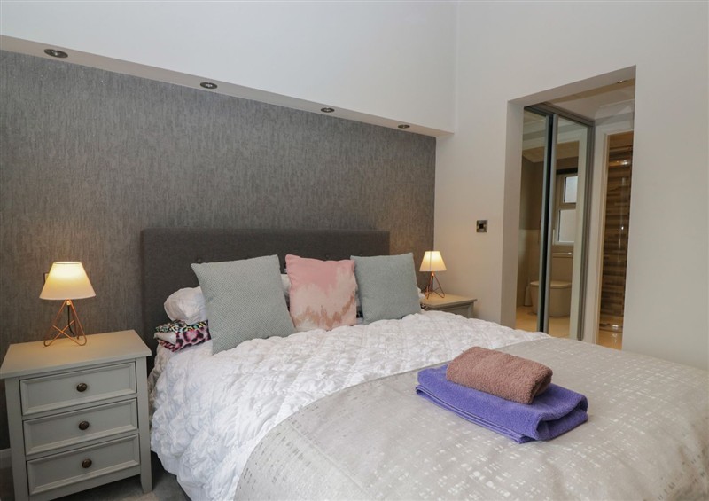 Bedroom at 7 Lake View, Windermere