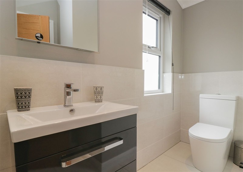 This is the bathroom (photo 2) at 7 Lake View, Windermere