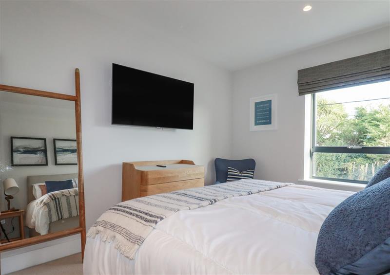 One of the bedrooms (photo 2) at 7 Longshore, Porth near St Columb Minor