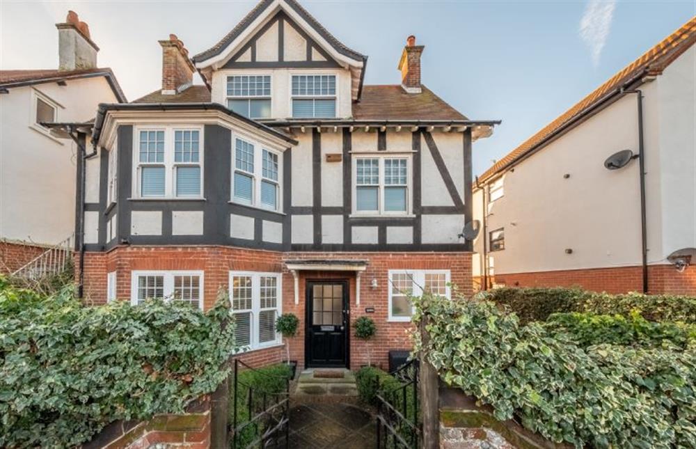 7 Montague Road: A gorgeously presented Edwardian town house in a quiet residential street within easy walking distance of the centre of Sheringham