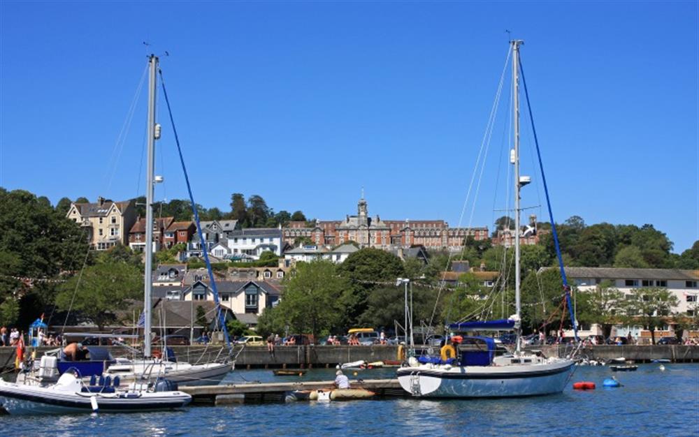 Fabulous and historical Dartmouth, has many shops, galleries and eateries, right on the River Dart-35 minutes away